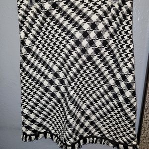 Houndstooth skirt